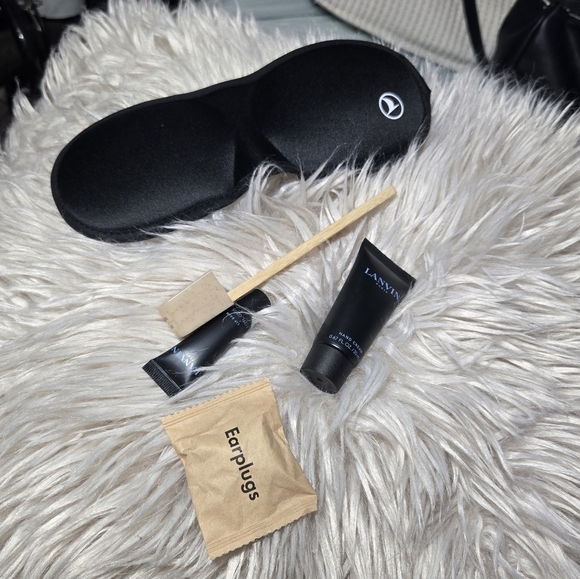 LANVIN PARFUMS Turkish Airlines Business Class Amenity Bag Black - Picture 5 of 8